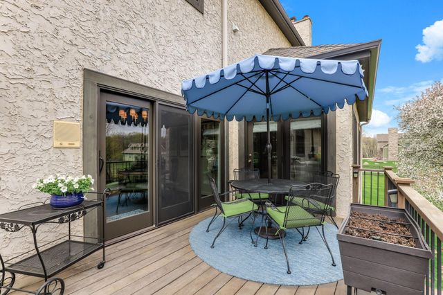 2660 Deer Ridge NE, Blaine, MN 55449