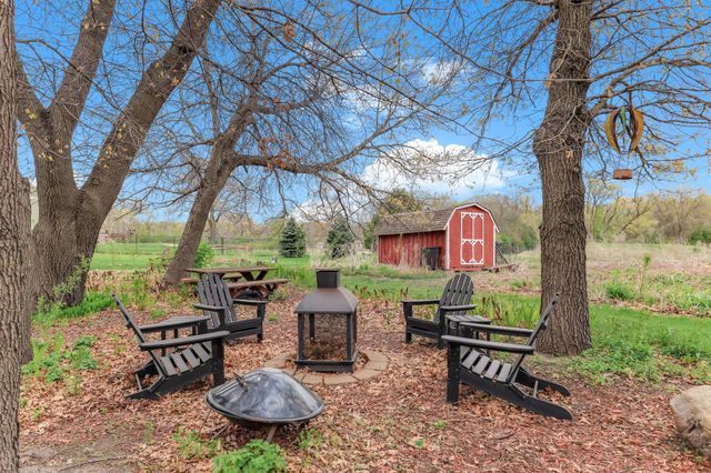 2660 Deer Ridge NE, Blaine, MN 55449