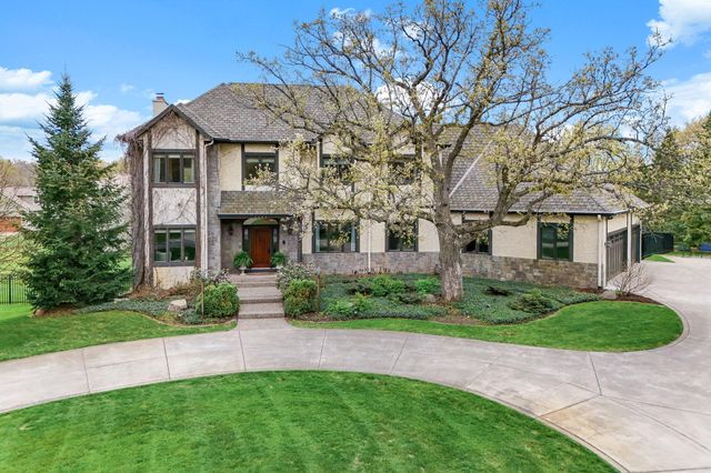 2660 Deer Ridge NE, Blaine, MN 55449