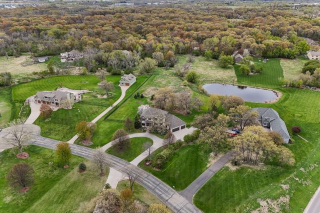2660 Deer Ridge NE, Blaine, MN 55449