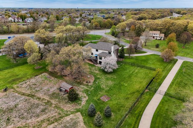 2660 Deer Ridge NE, Blaine, MN 55449