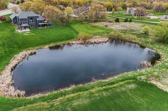 2660 Deer Ridge NE, Blaine, MN 55449