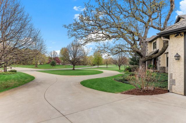 2660 Deer Ridge NE, Blaine, MN 55449