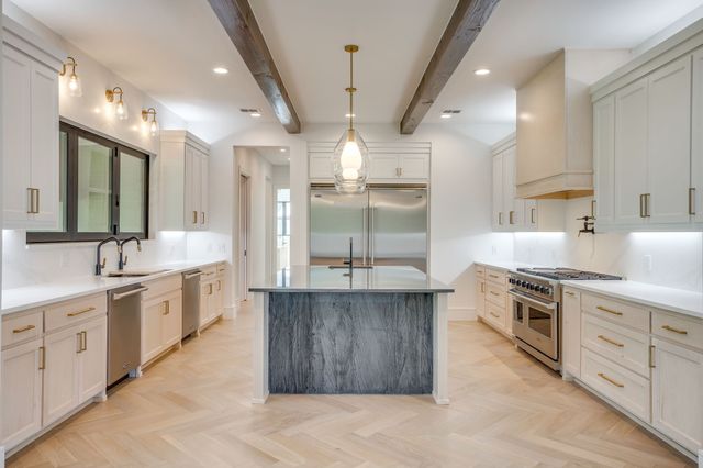3070 Winding Creek Trail, Aledo, TX 76008
