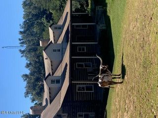 66 SE Magnolia Bluffs Road, Natchez, MS 39120