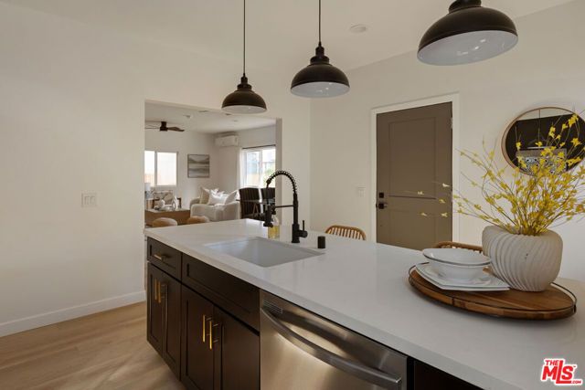 1189 Crenshaw Boulevard, Los Angeles, CA 90019