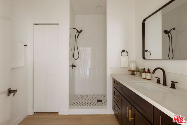 1189 Crenshaw Boulevard, Los Angeles, CA 90019