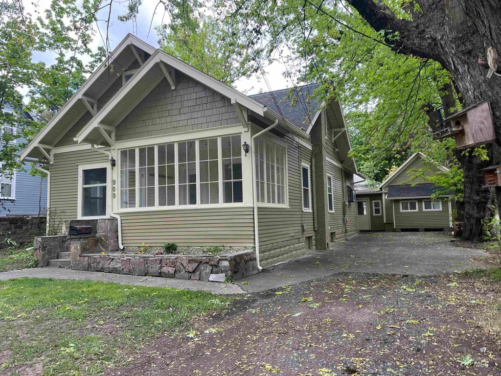 909 E 6th, Moscow, ID 83843