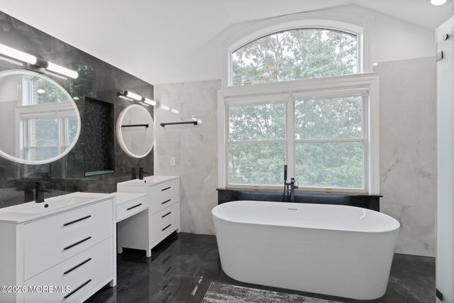48 Friendship Road, Howell, NJ 07731