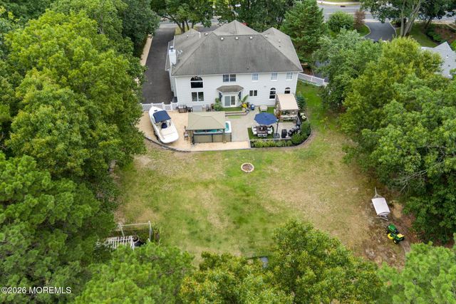48 Friendship Road, Howell, NJ 07731
