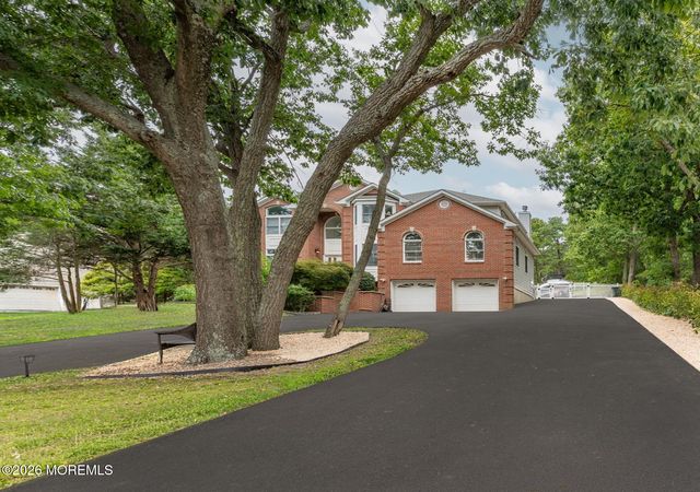 48 Friendship Road, Howell, NJ 07731