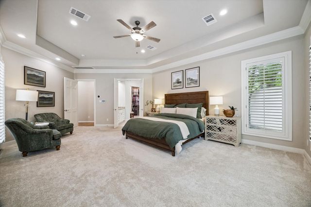 5 Magnolia Woods Drive, Kingwood, TX 77339