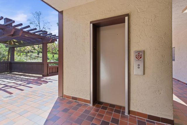 1280 Sharon Park Drive 27, Menlo Park, CA 94025