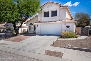 971 S Goldenweed Way, Tucson, AZ 85748