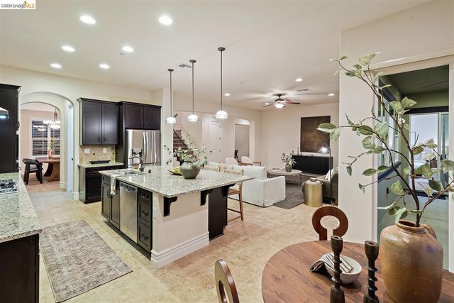 7160 Pitlochry Dr, Gilroy, CA 95020