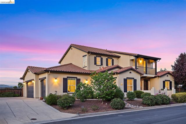 7160 Pitlochry Dr, Gilroy, CA 95020