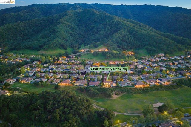 7160 Pitlochry Dr, Gilroy, CA 95020