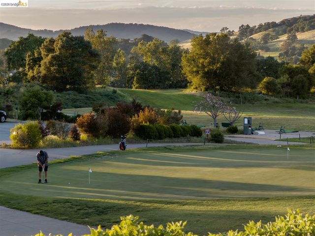 7160 Pitlochry Dr, Gilroy, CA 95020