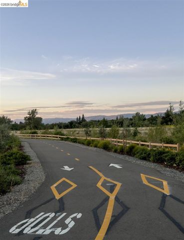 7160 Pitlochry Dr, Gilroy, CA 95020