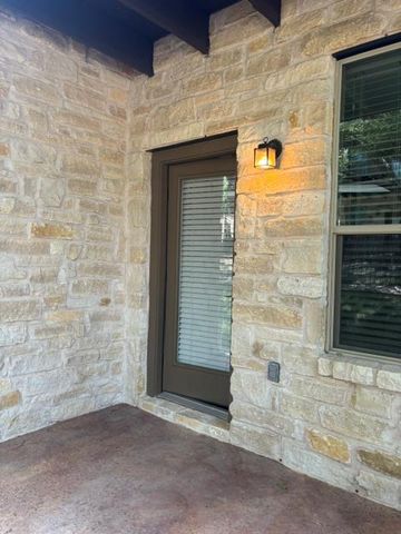 9405 Solana Vista LOOP A, Austin, TX 78750