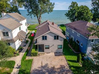 3360 Lakeshore Drive, Monroe, MI 48162