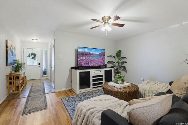 1502 EICHEN RD, New Braunfels, TX 78130
