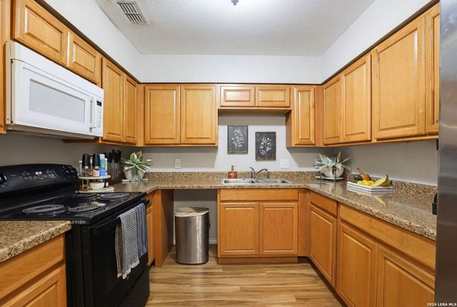 1502 EICHEN RD, New Braunfels, TX 78130