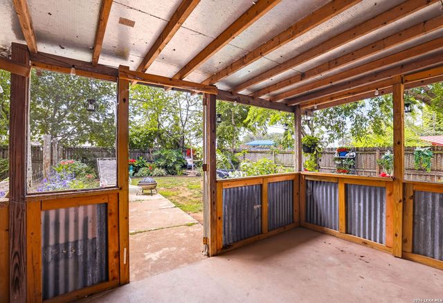 1502 EICHEN RD, New Braunfels, TX 78130