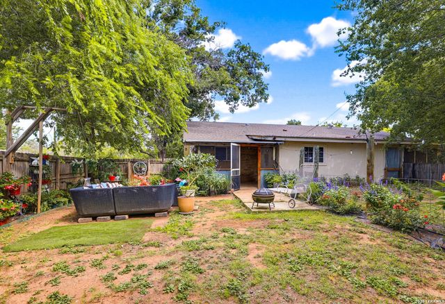1502 EICHEN RD, New Braunfels, TX 78130