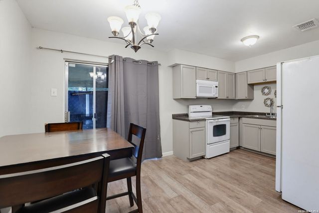 1502 EICHEN RD, New Braunfels, TX 78130