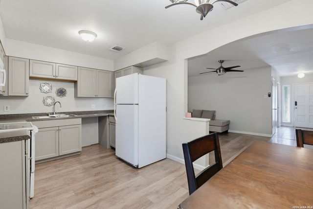 1502 EICHEN RD, New Braunfels, TX 78130