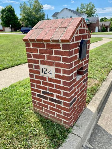 124 Combs Lane, Wilmore, KY 40390