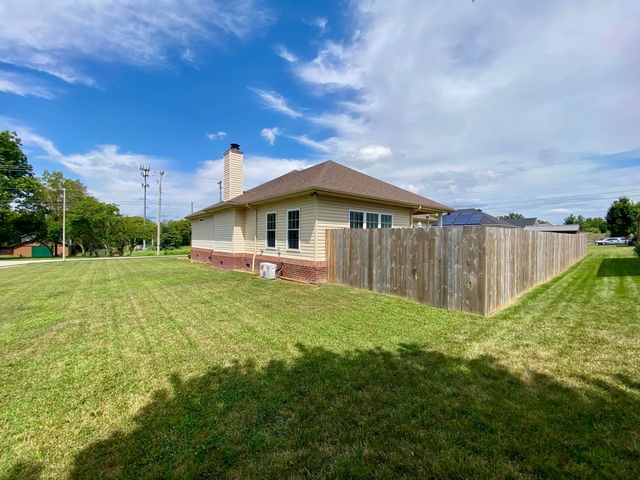 124 Combs Lane, Wilmore, KY 40390