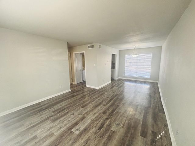 6200 W Tidwell Road 1109, Houston, TX 77092