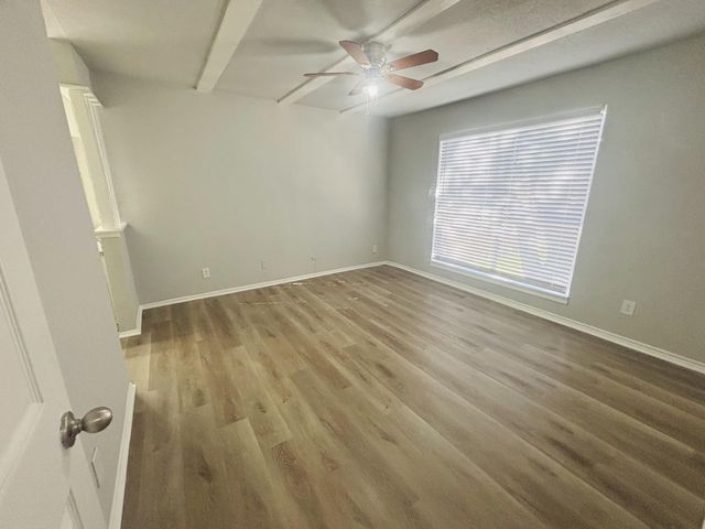 6200 W Tidwell Road 1109, Houston, TX 77092