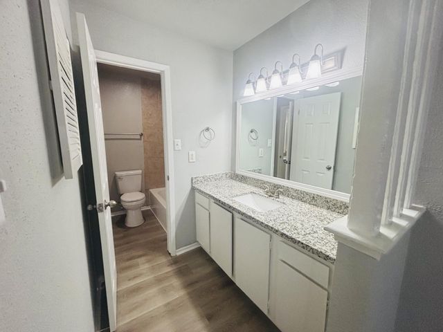 6200 W Tidwell Road 1109, Houston, TX 77092