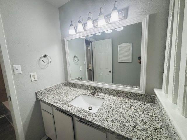 6200 W Tidwell Road 1109, Houston, TX 77092