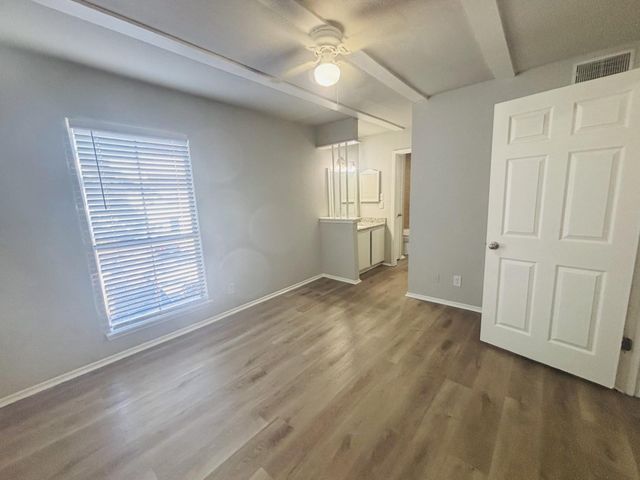 6200 W Tidwell Road 1109, Houston, TX 77092