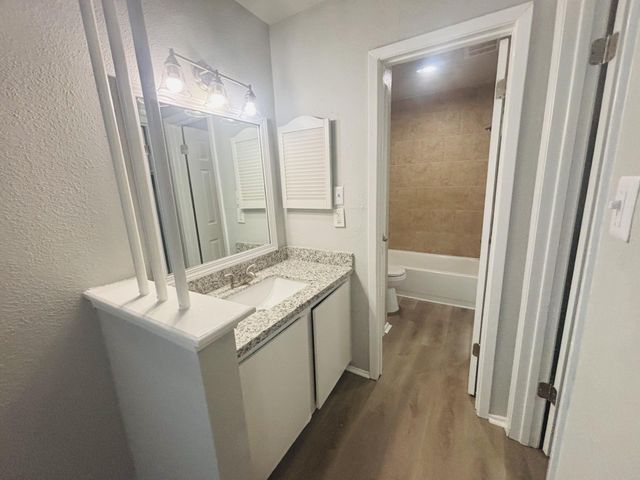 6200 W Tidwell Road 1109, Houston, TX 77092