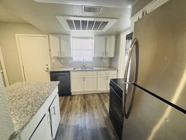 6200 W Tidwell Road 1109, Houston, TX 77092