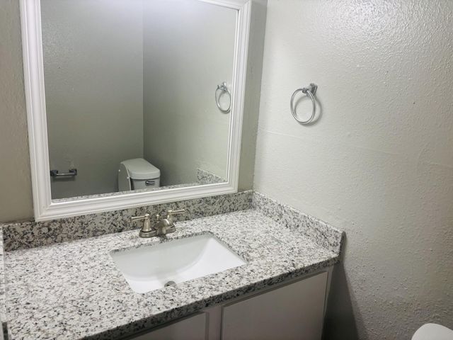 6200 W Tidwell Road 1109, Houston, TX 77092