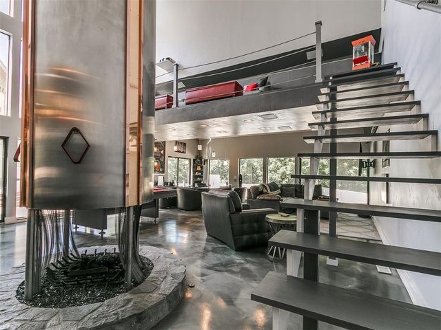 913 Oak Tree Drive, Edmond, OK 73025