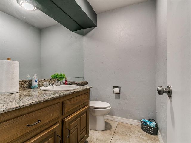 913 Oak Tree Drive, Edmond, OK 73025