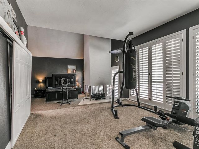 913 Oak Tree Drive, Edmond, OK 73025