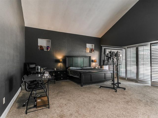 913 Oak Tree Drive, Edmond, OK 73025
