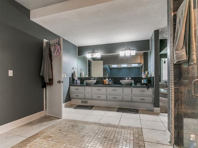 913 Oak Tree Drive, Edmond, OK 73025