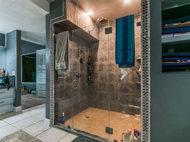 913 Oak Tree Drive, Edmond, OK 73025