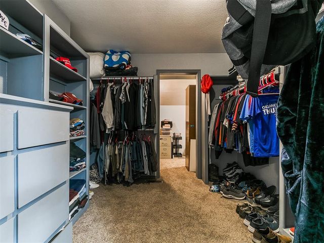 913 Oak Tree Drive, Edmond, OK 73025