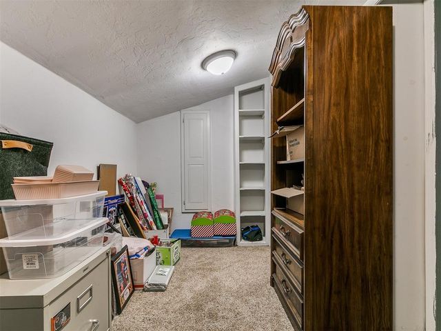 913 Oak Tree Drive, Edmond, OK 73025