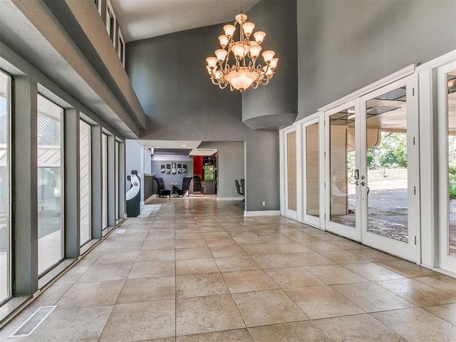 913 Oak Tree Drive, Edmond, OK 73025